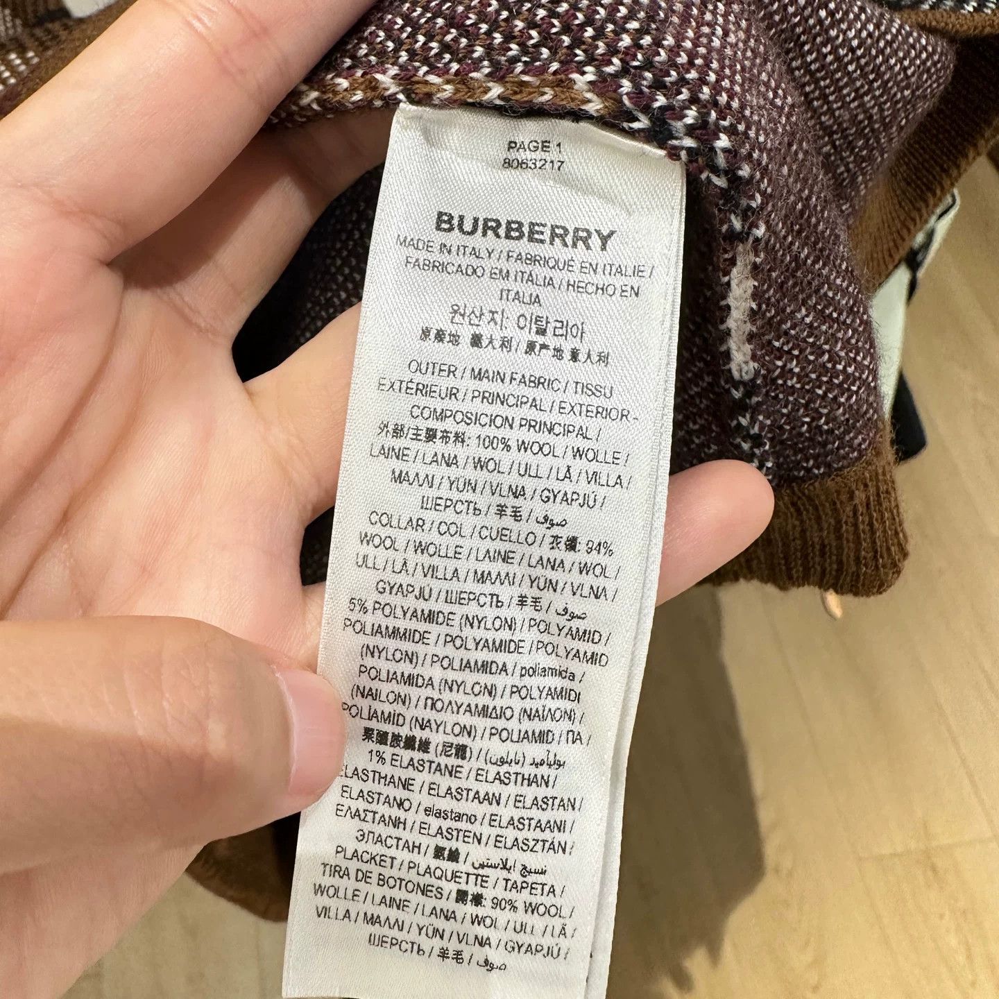 Burberry Burberry Plaid T-Shirt S Women Size S / US 4 / IT 40 - 4 Thumbnail