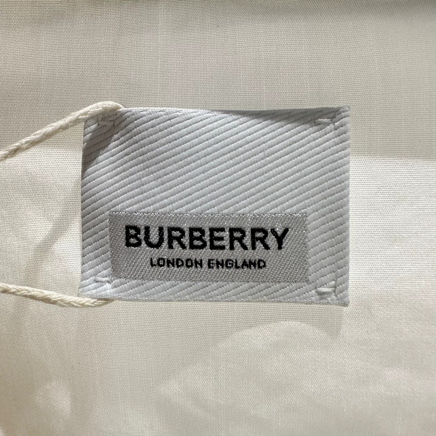 Burberry Burberry Retro Printed T-Shirt it_40 Women Size S / US 4 / IT 40 - 3 Thumbnail