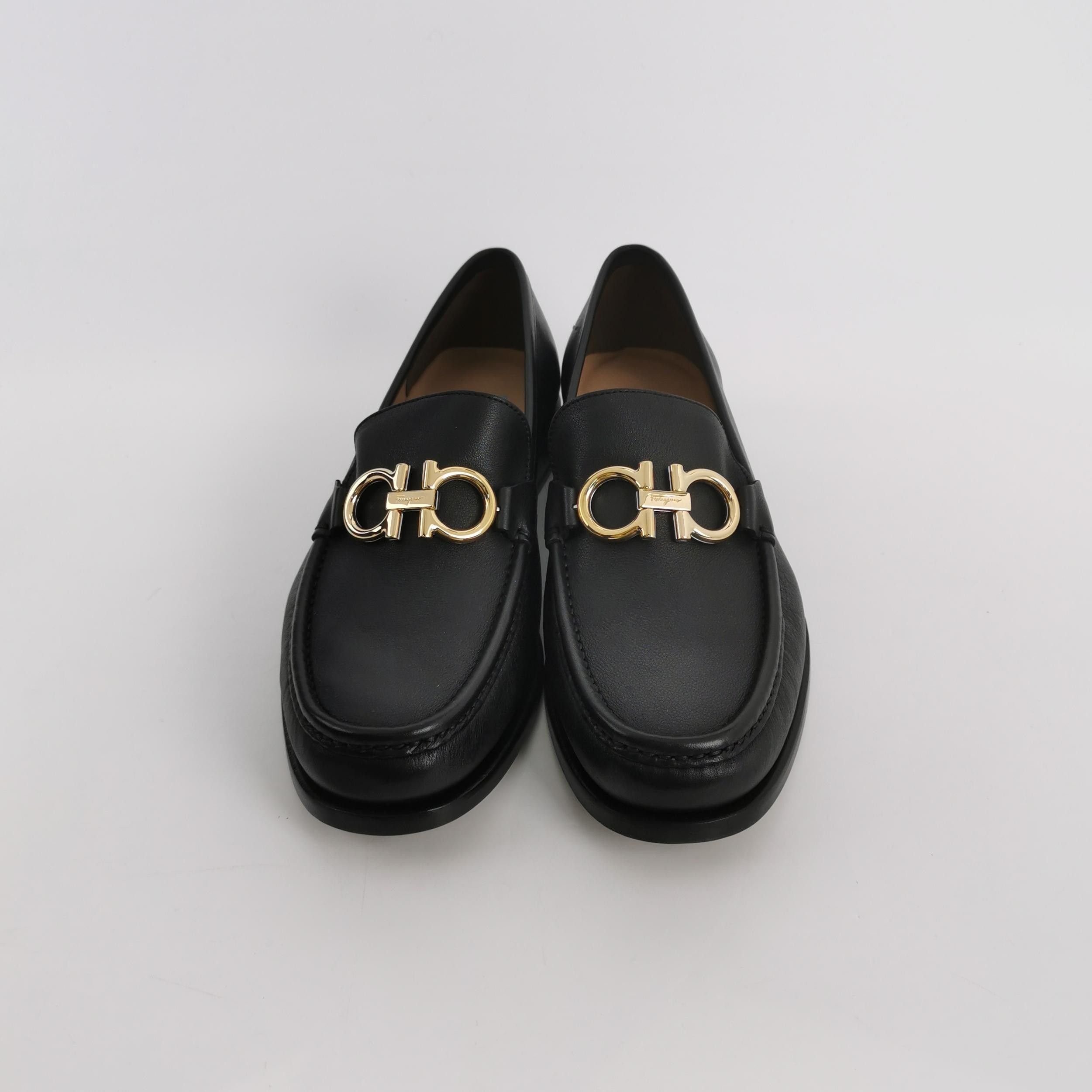 Salvatore Ferragamo Salvatore Ferragamo Gancini Leather Loafers US 9 Size US 9 / EU 42 - 3 Thumbnail