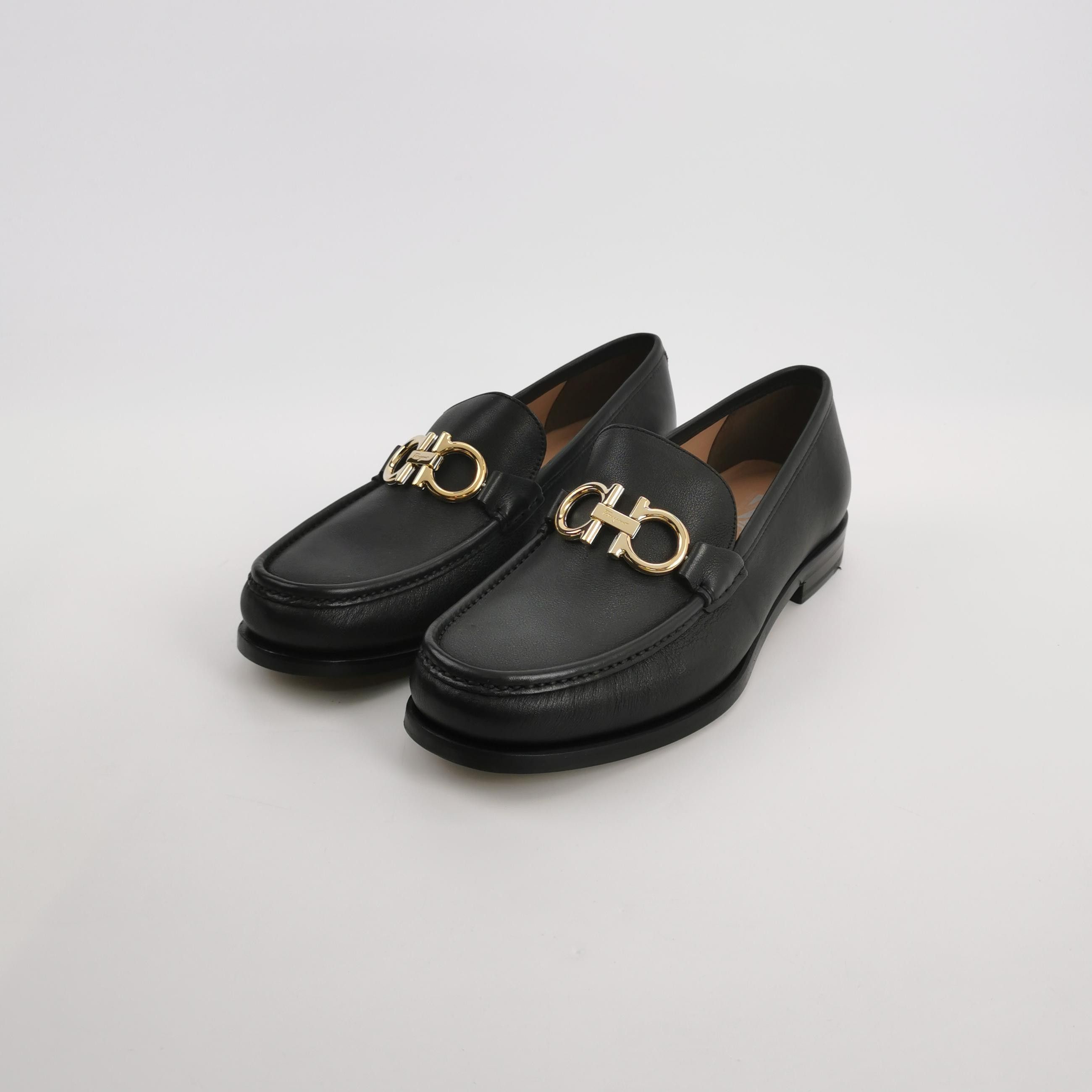 Salvatore Ferragamo Salvatore Ferragamo Gancini Leather Loafers US 9 Size US 9 / EU 42 - 2 Thumbnail
