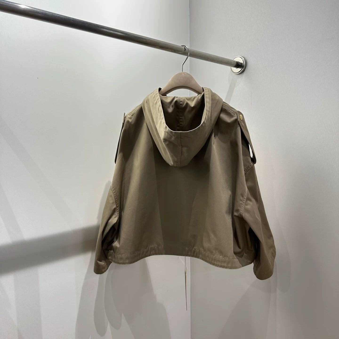 Celine Celine Cropped Beige T-Shirt it_36 Women Size XS / US 0-2 / IT 36-38 - 2 Thumbnail