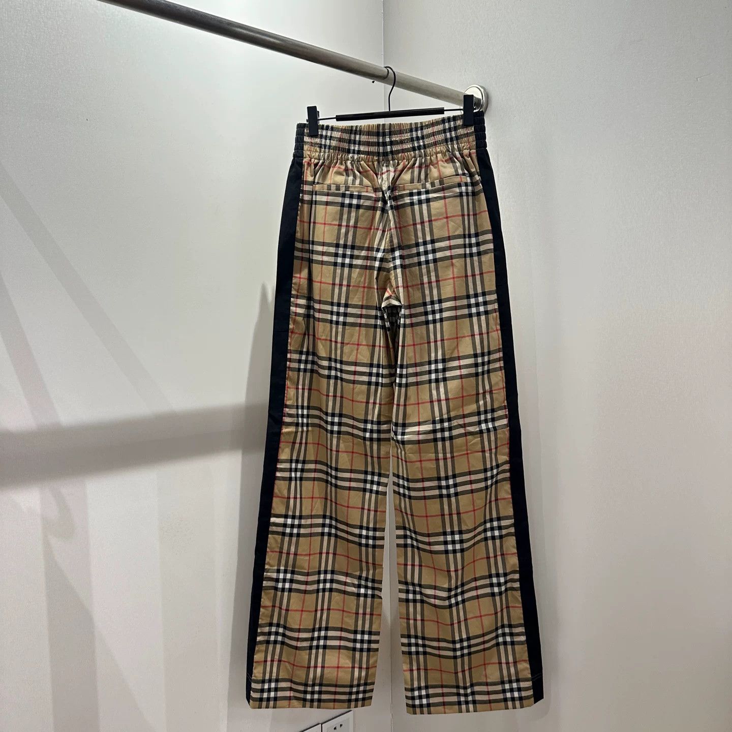 Burberry Burberry Casual Plaid T-Shirt us_4 Women Size S / US 4 / IT 40 - 2 Thumbnail