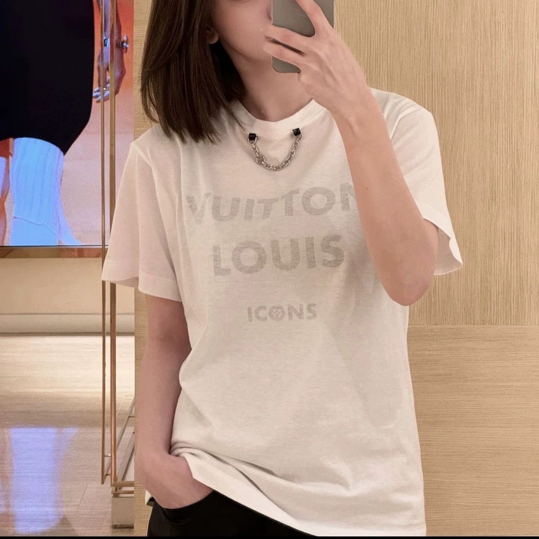 Louis Vuitton Louis Vuitton T-Shirt XL Women Size XL / US 12-14 / IT 48-50 - 7 Thumbnail