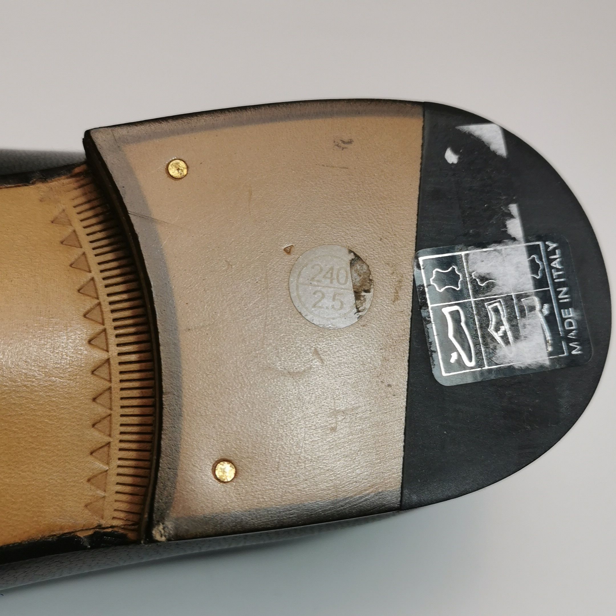 Gucci Gucci Horsebit Leather Loafers Size 39 Size US 6 / EU 39 - 9 Thumbnail
