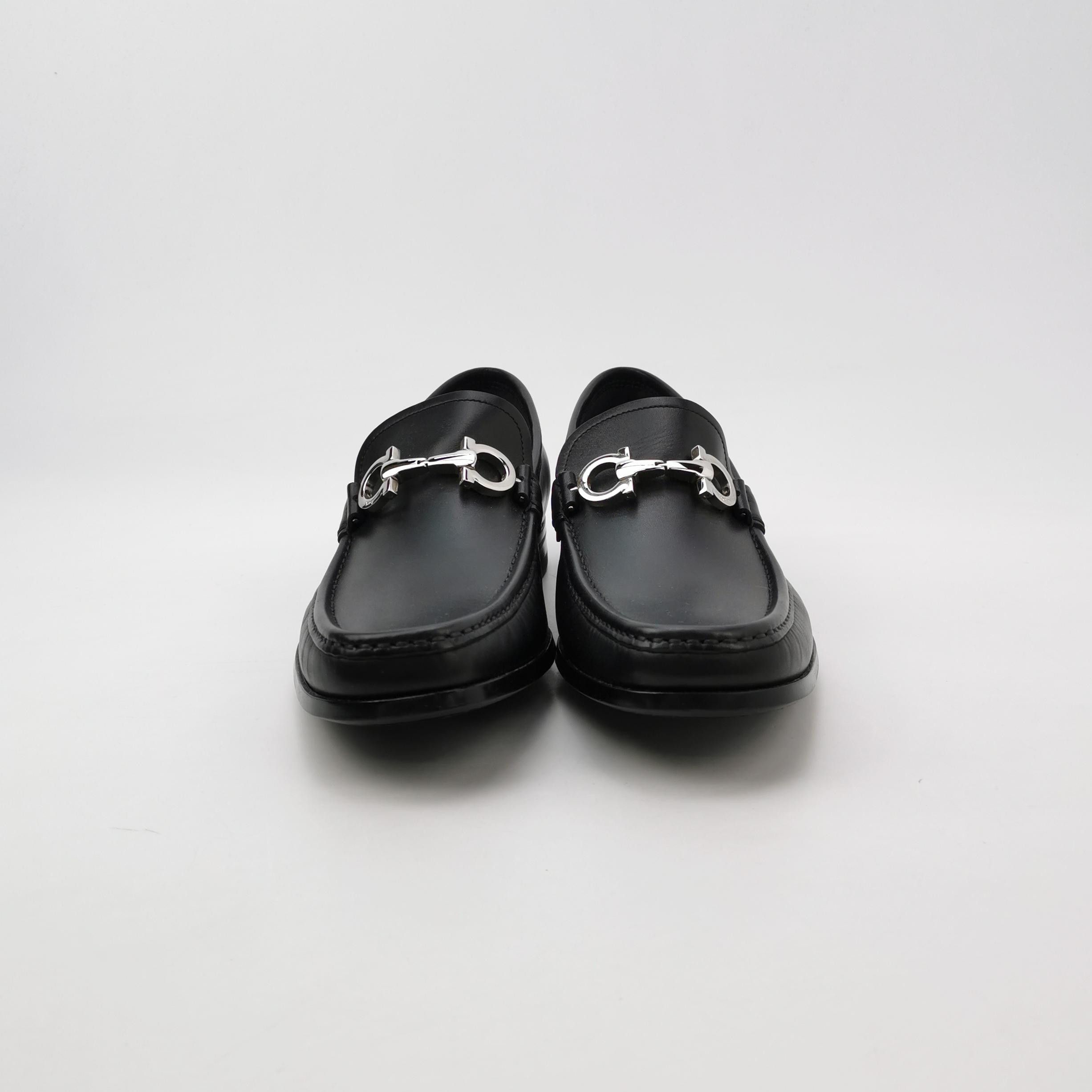 Salvatore Ferragamo Salvatore Ferragamo Gancini Leather Loafers 40 Size US 7 / EU 40 - 3 Thumbnail
