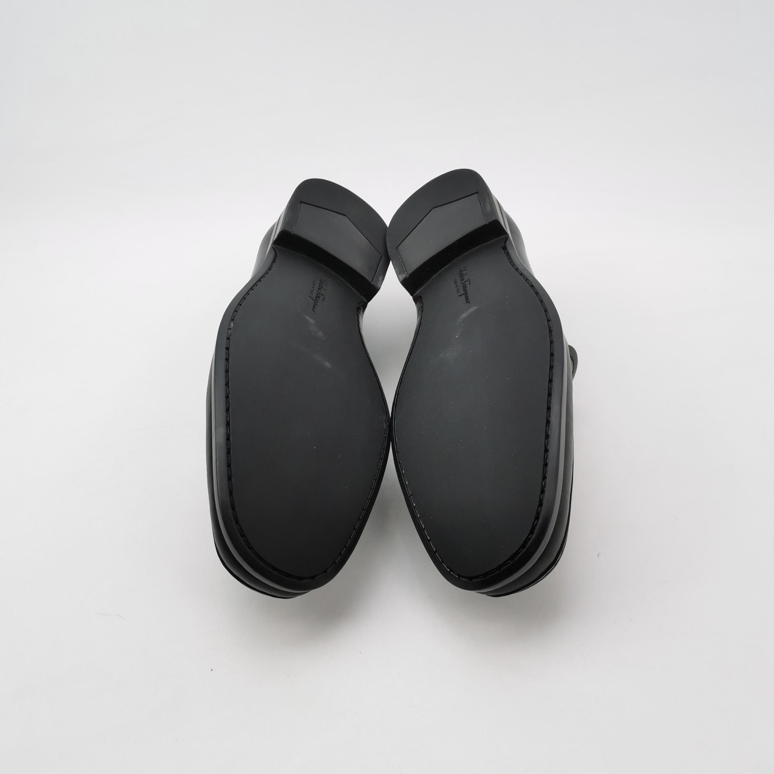 Salvatore Ferragamo Salvatore Ferragamo Gancini Leather Loafers 40 Size US 7 / EU 40 - 5 Thumbnail