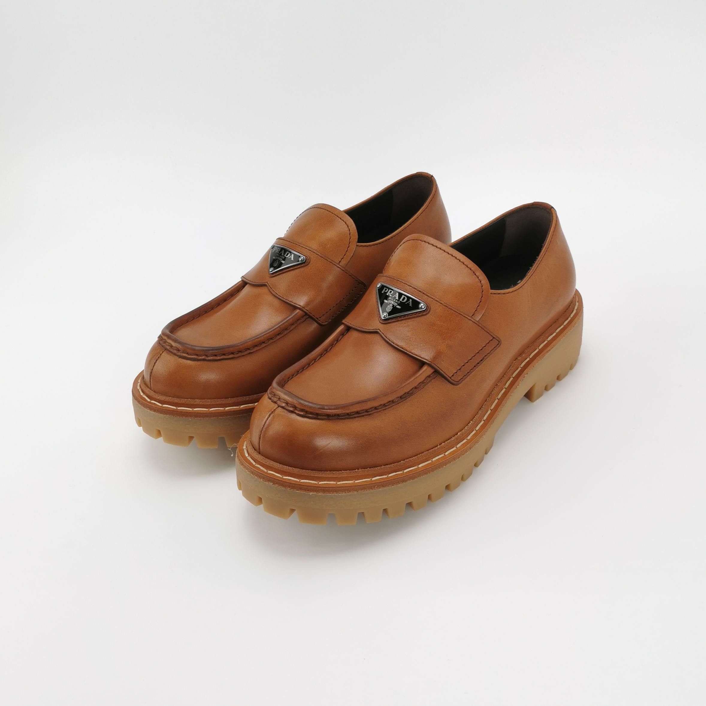 Prada Prada Triangle Logo Leather Loafers 40.5 Size US 7 / EU 40 - 2 Thumbnail
