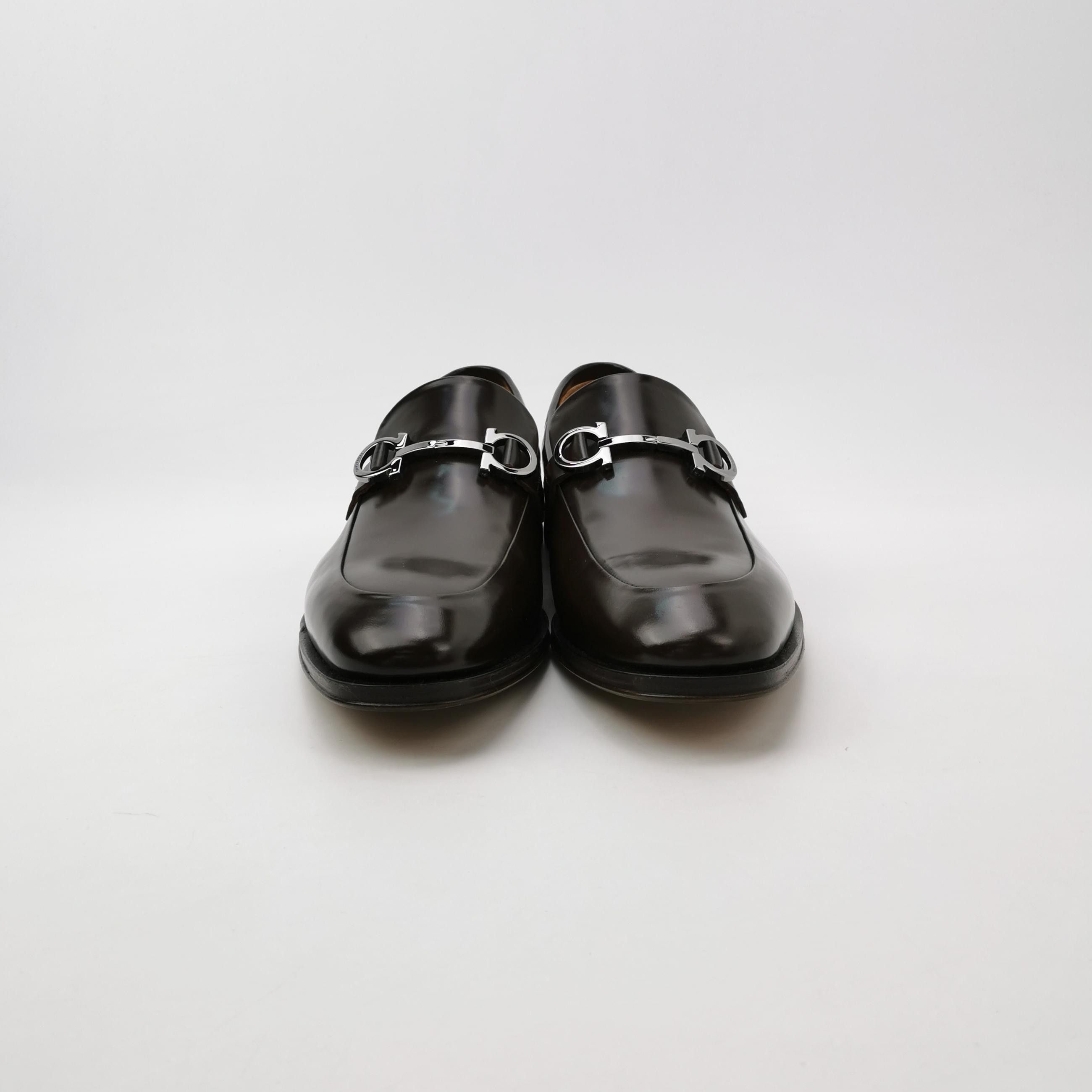 Salvatore Ferragamo Salvatore Ferragamo Gancini Buckle Leather Loafers US 9 Size US 9 / EU 42 - 3 Thumbnail