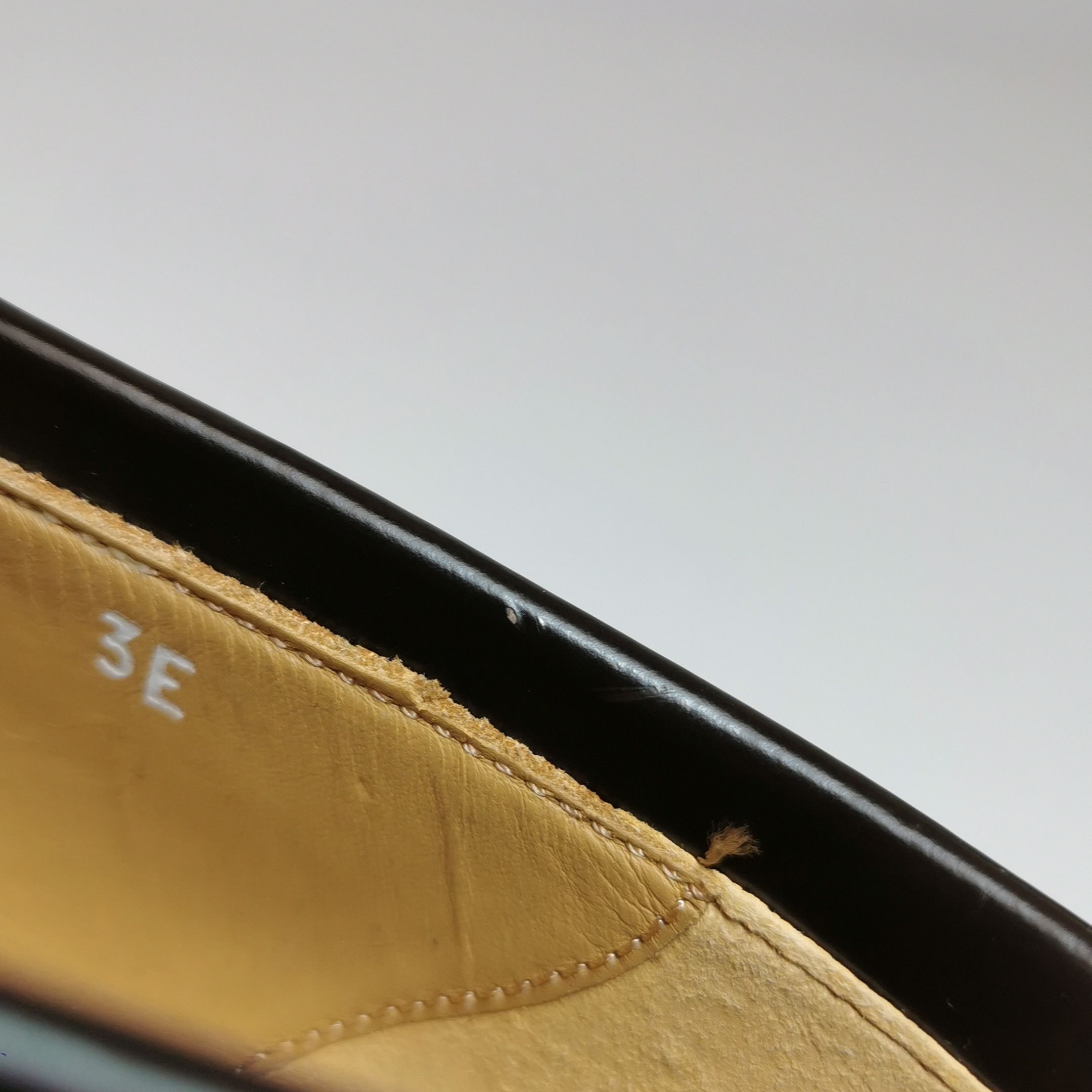 Salvatore Ferragamo Salvatore Ferragamo Gancini Buckle Leather Loafers US 9 Size US 9 / EU 42 - 7 Thumbnail