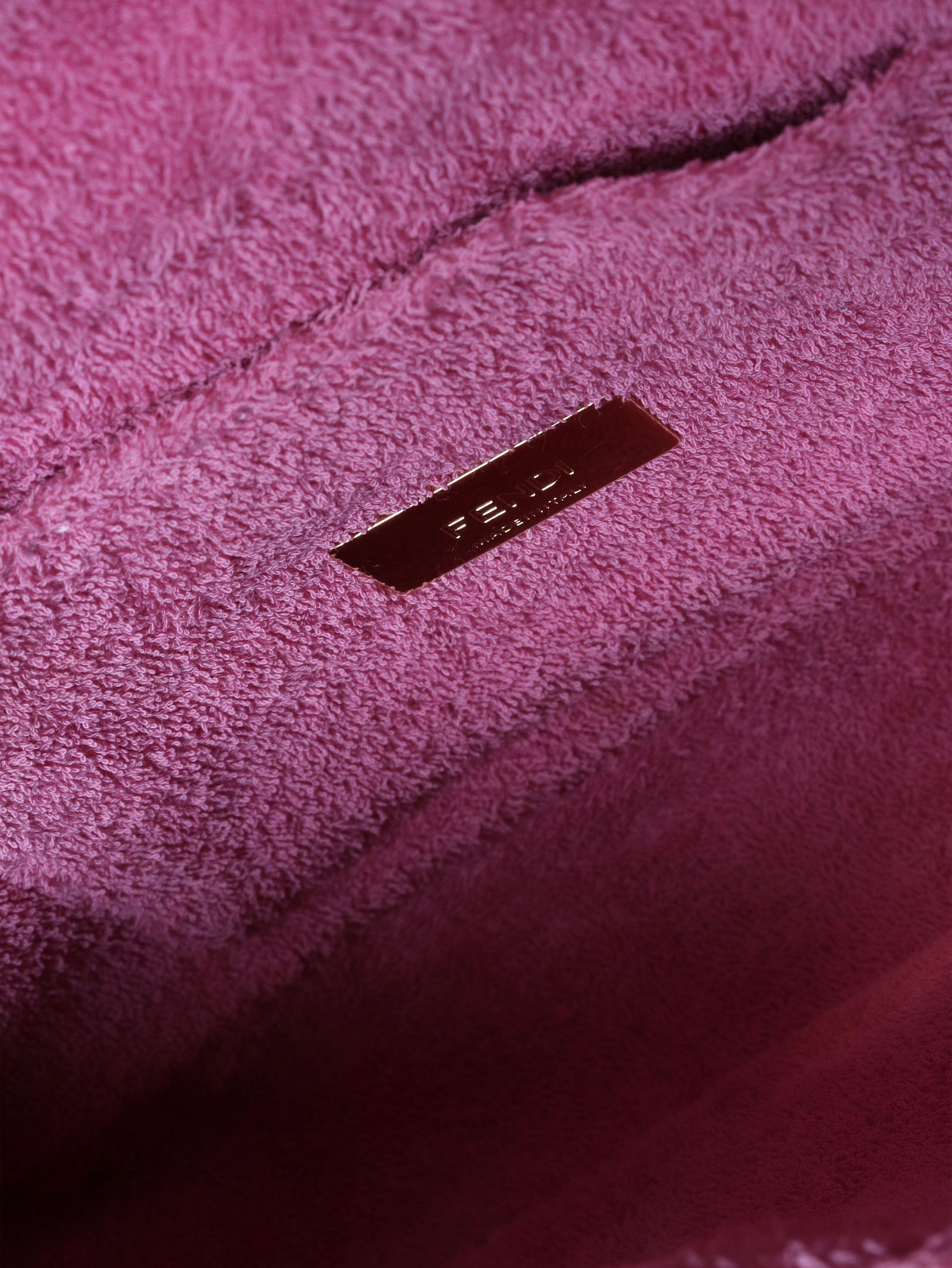 Fendi Pink embossed terry cloth baguette bag Size ONE SIZE - 7 Thumbnail