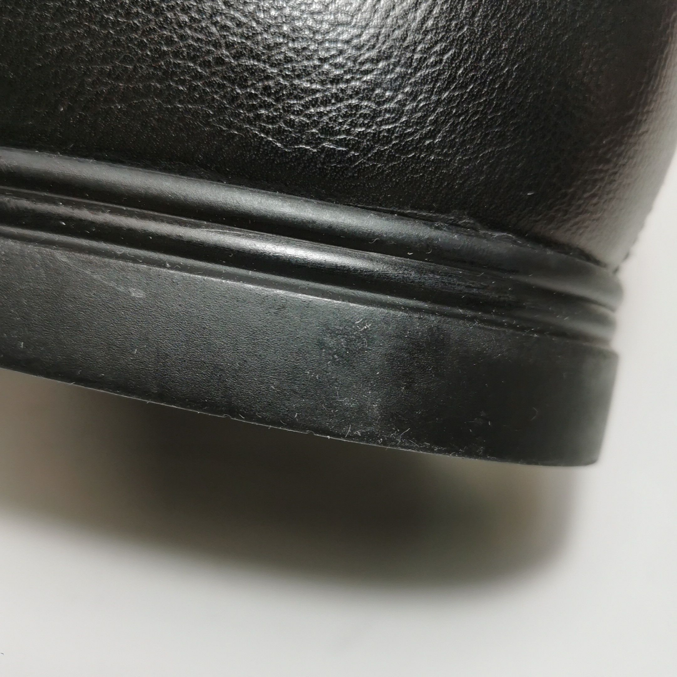 Salvatore Ferragamo Salvatore Ferragamo Gancini Pebbled Leather Loafers 9.5 Size US 9 / EU 42 - 8 Thumbnail