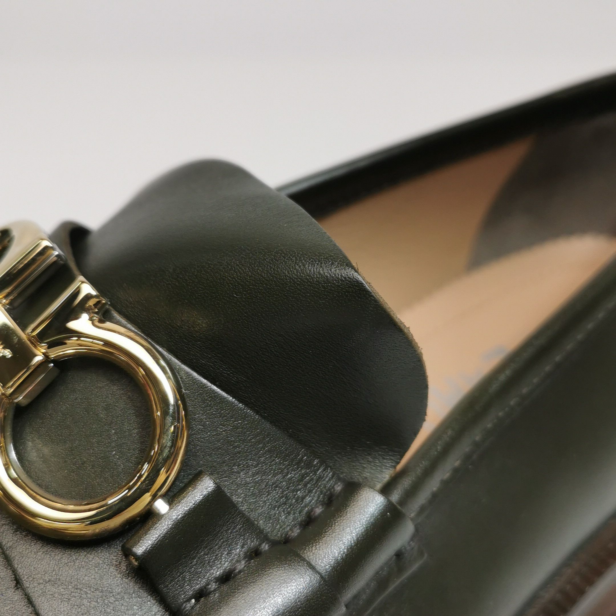 Salvatore Ferragamo Salvatore Ferragamo Gancini Leather Loafers 43 Size US 10 / EU 43 - 8 Thumbnail