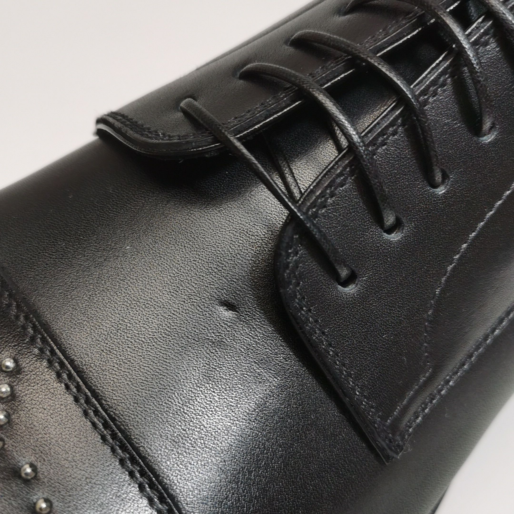 Christian Louboutin Christian Louboutin Studded Leather Shoes EU 40 Size US 7 / EU 40 - 7 Thumbnail