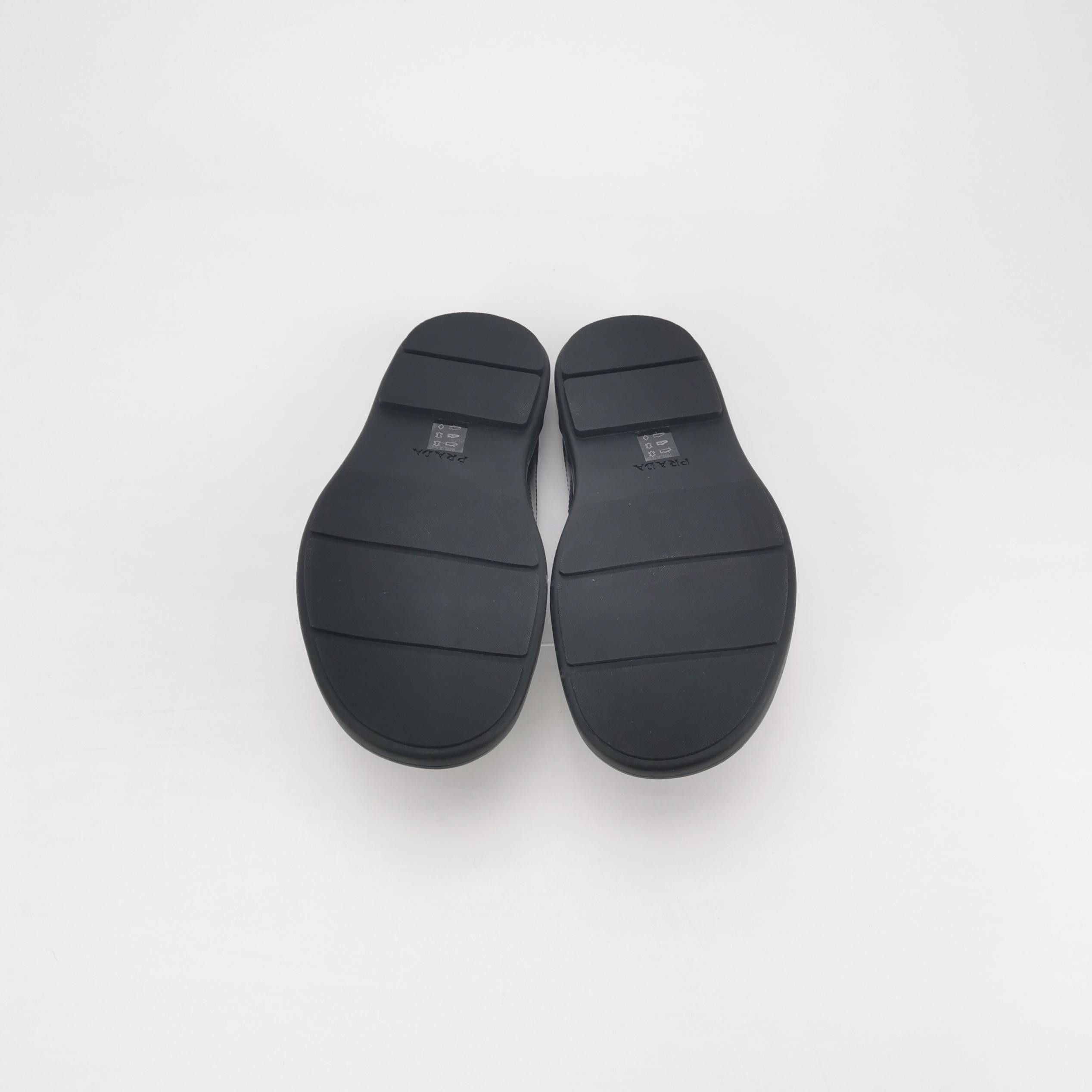 Prada Prada Logo Leather Flip Flops EU 40 Size US 7 / EU 40 - 6 Thumbnail