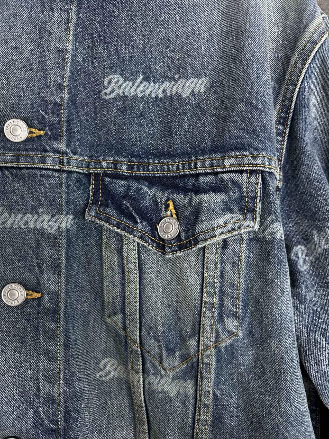 Balenciaga Balenciaga Logo Print Denim Jacket Size S Size US S / EU 44-46 / 1 - 3 Thumbnail