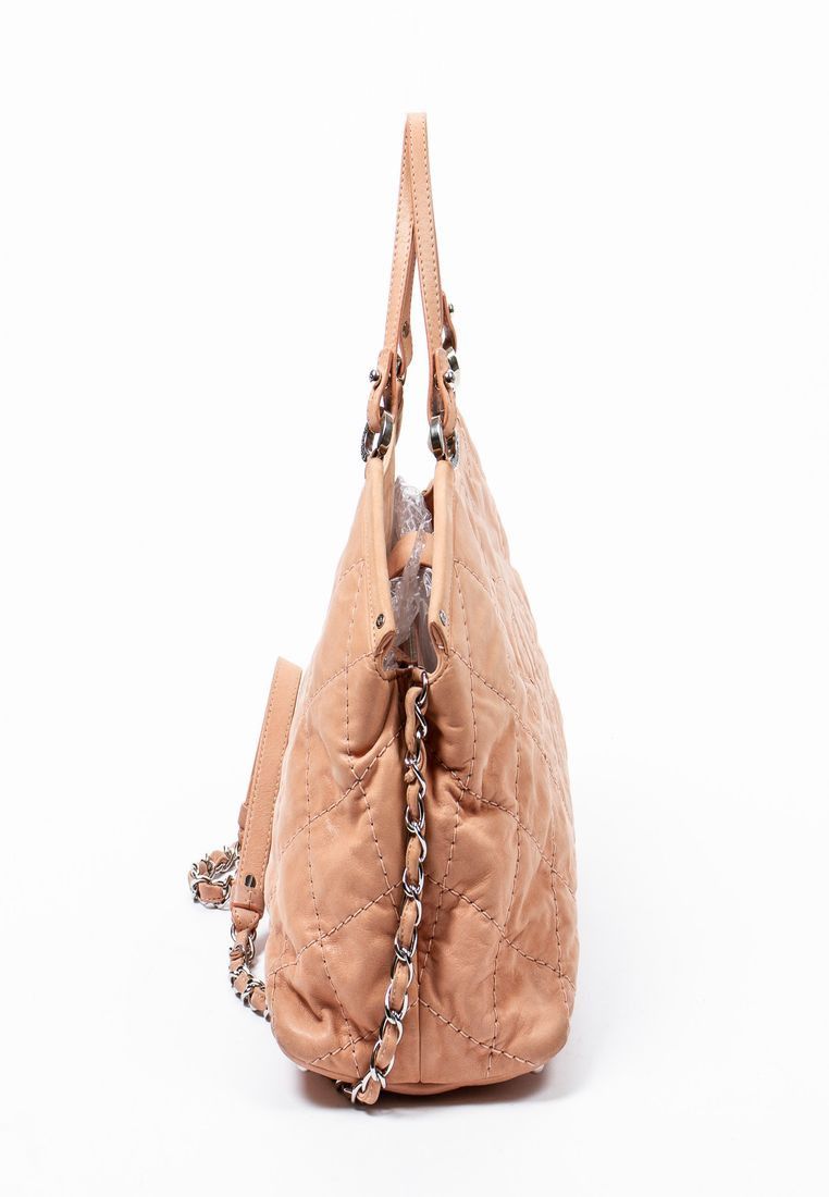 Chanel Front Logo Chain Shopping Bag Size ONE SIZE - 4 Thumbnail