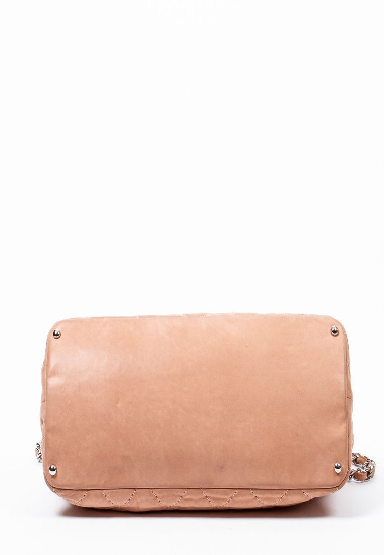 Chanel Front Logo Chain Shopping Bag Size ONE SIZE - 6 Thumbnail