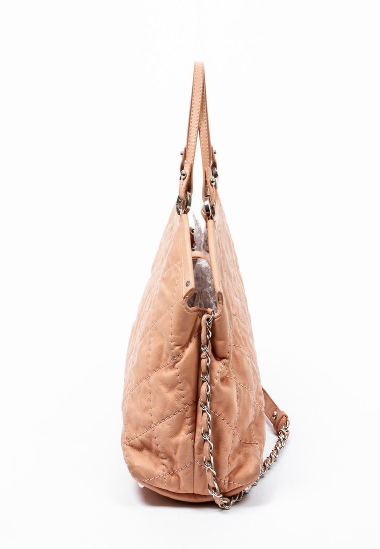 Chanel Front Logo Chain Shopping Bag Size ONE SIZE - 3 Thumbnail