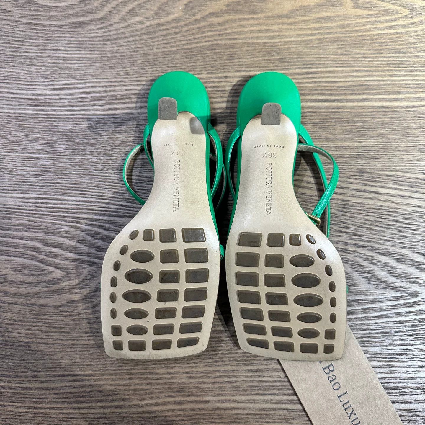 Bottega Veneta Bottega Veneta Lowtop Sneakers us_5 Women Size US 5 / IT 35 - 5 Thumbnail
