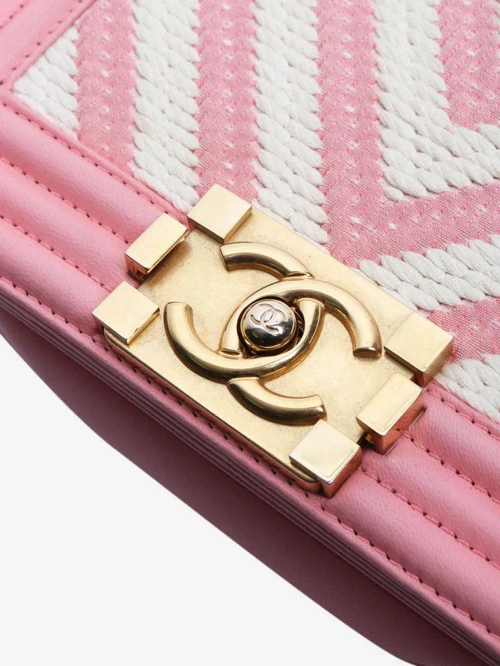 Chanel Pink and white 2017 small braided chevron Boy bag Size ONE SIZE - 9 Thumbnail