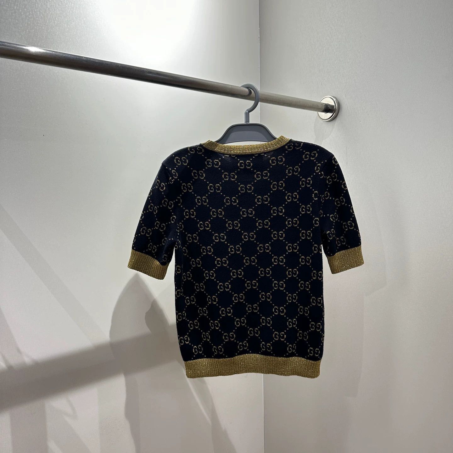 Gucci Gucci Knit Gold T-Shirt XS Women Size XS / US 0-2 / IT 36-38 - 2 Thumbnail