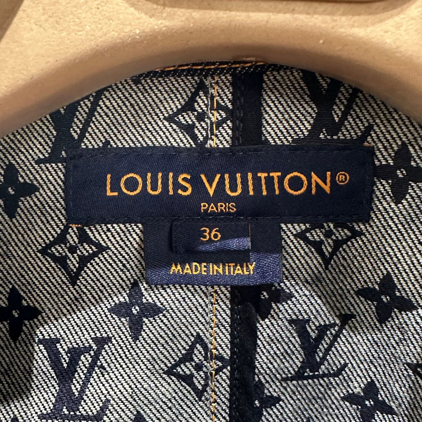 Louis Vuitton Louis Vuitton Gold T-Shirt it_36 Women Size XS / US 0-2 / IT 36-38 - 3 Thumbnail