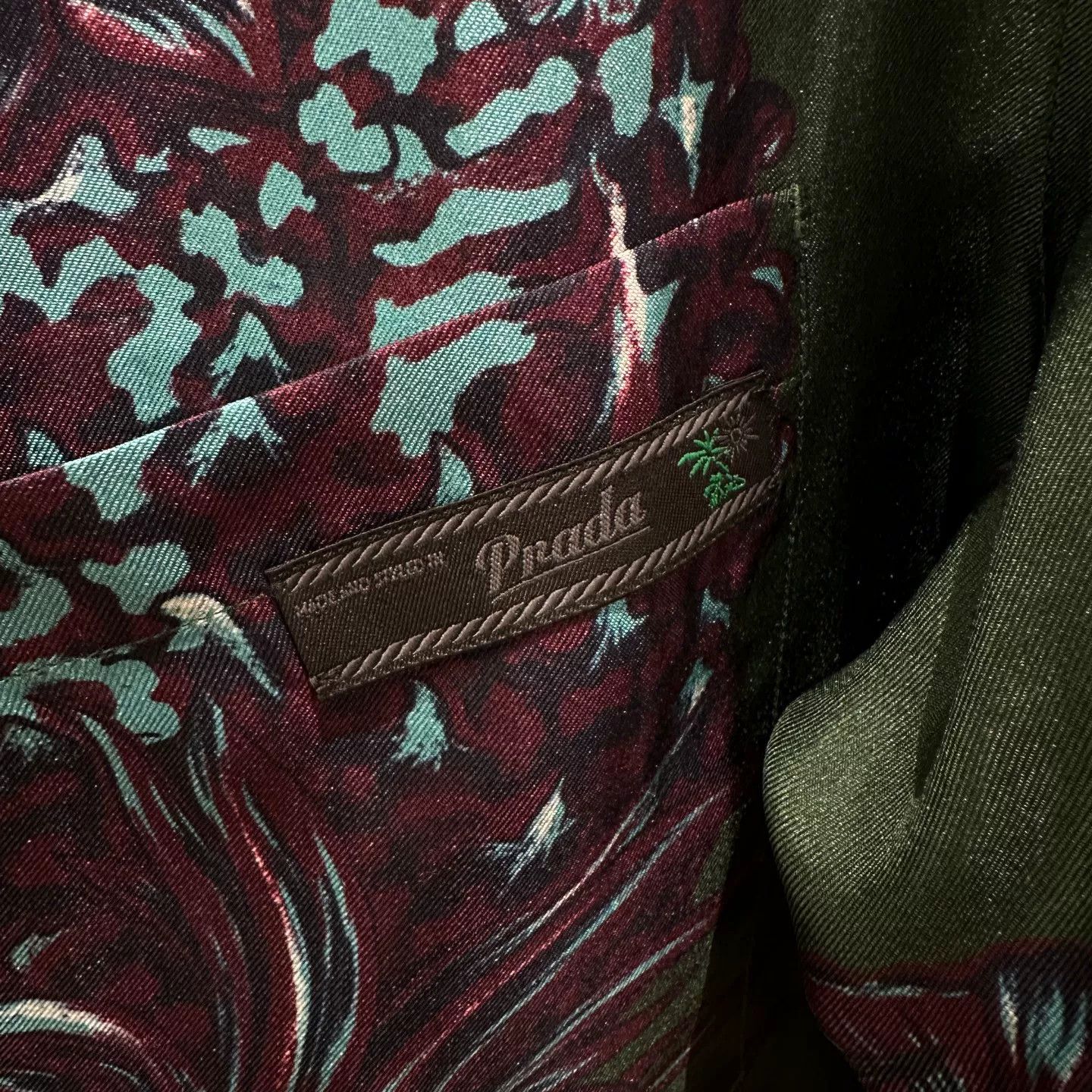 Prada Prada Silk Printed T-Shirt S Women Size S / US 4 / IT 40 - 6 Thumbnail