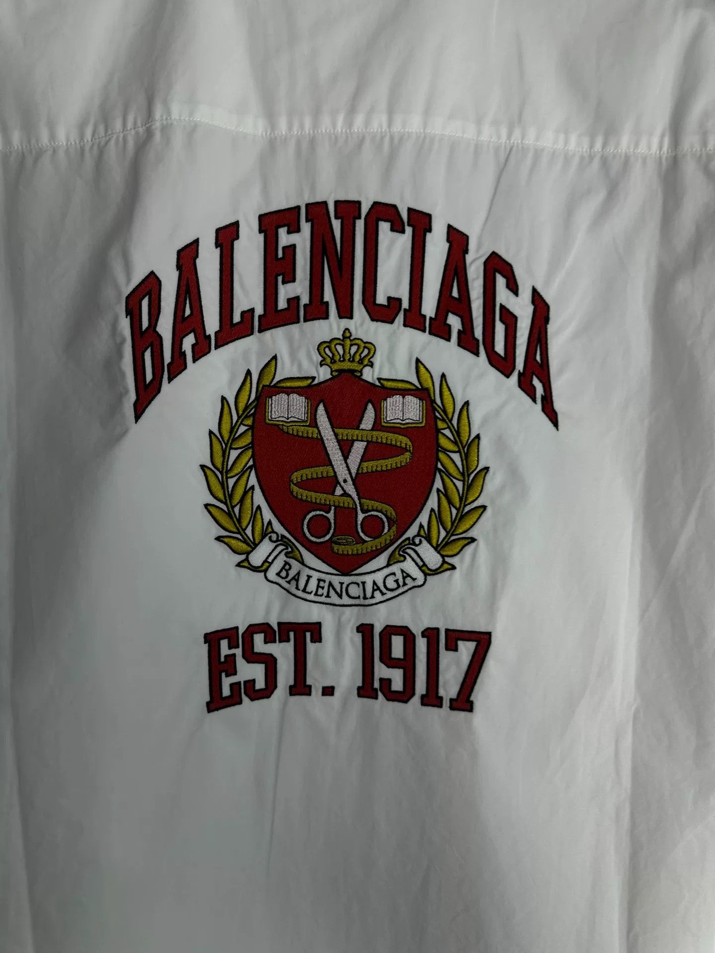 Balenciaga Balenciaga Est 1917 Crest Embroidered Shirt 40 Size US M / EU 48-50 / 2 - 3 Thumbnail
