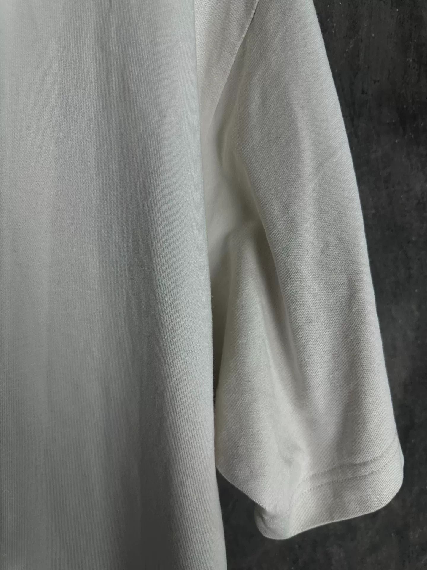 Balenciaga Balenciaga Blurred Wave Logo T-Shirt Size L Size US L / EU 52-54 / 3 - 5 Thumbnail