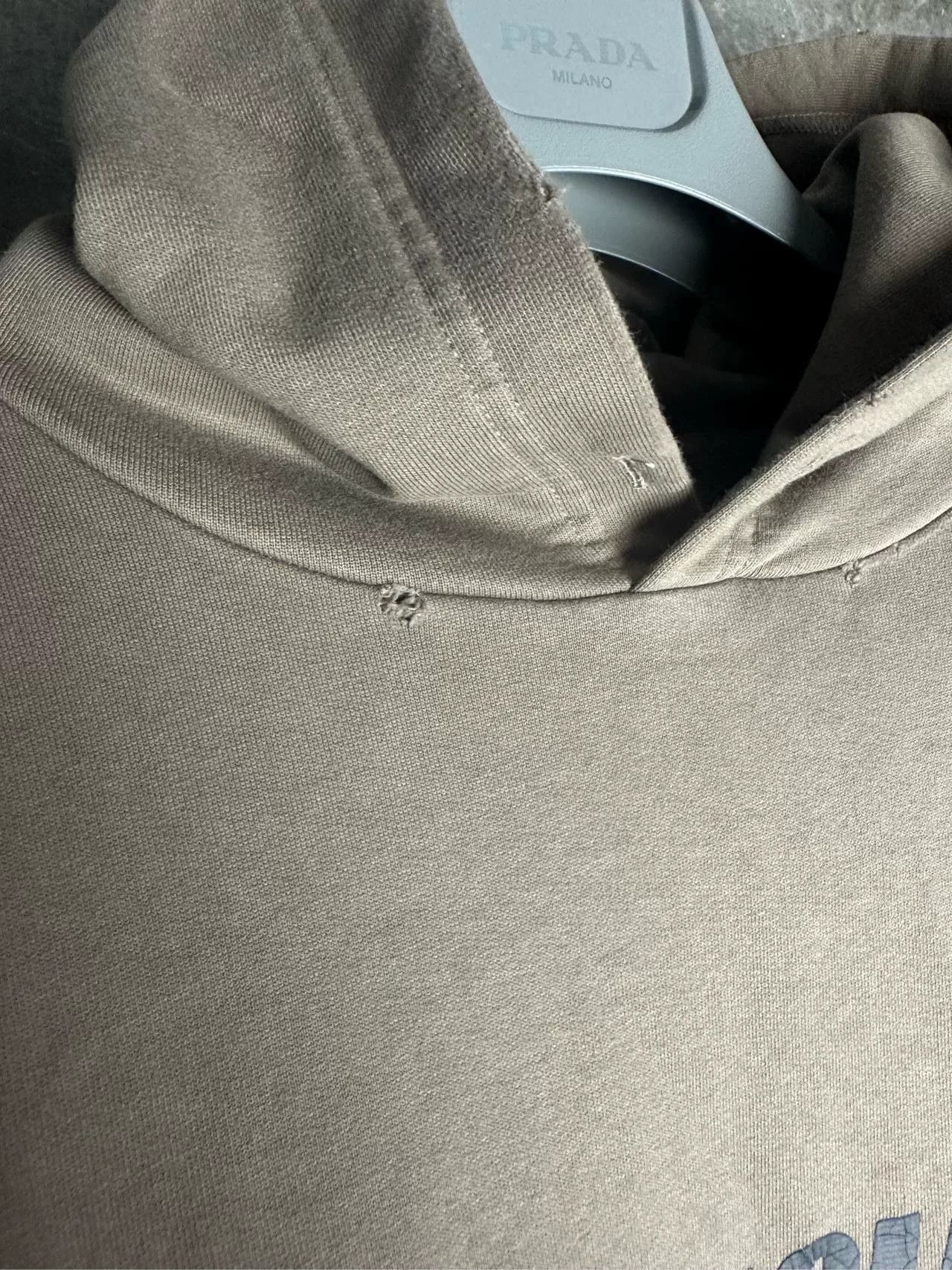 Balenciaga Balenciaga Cracked Logo Distressed Hoodie Size M Size US M / EU 48-50 / 2 - 4 Thumbnail