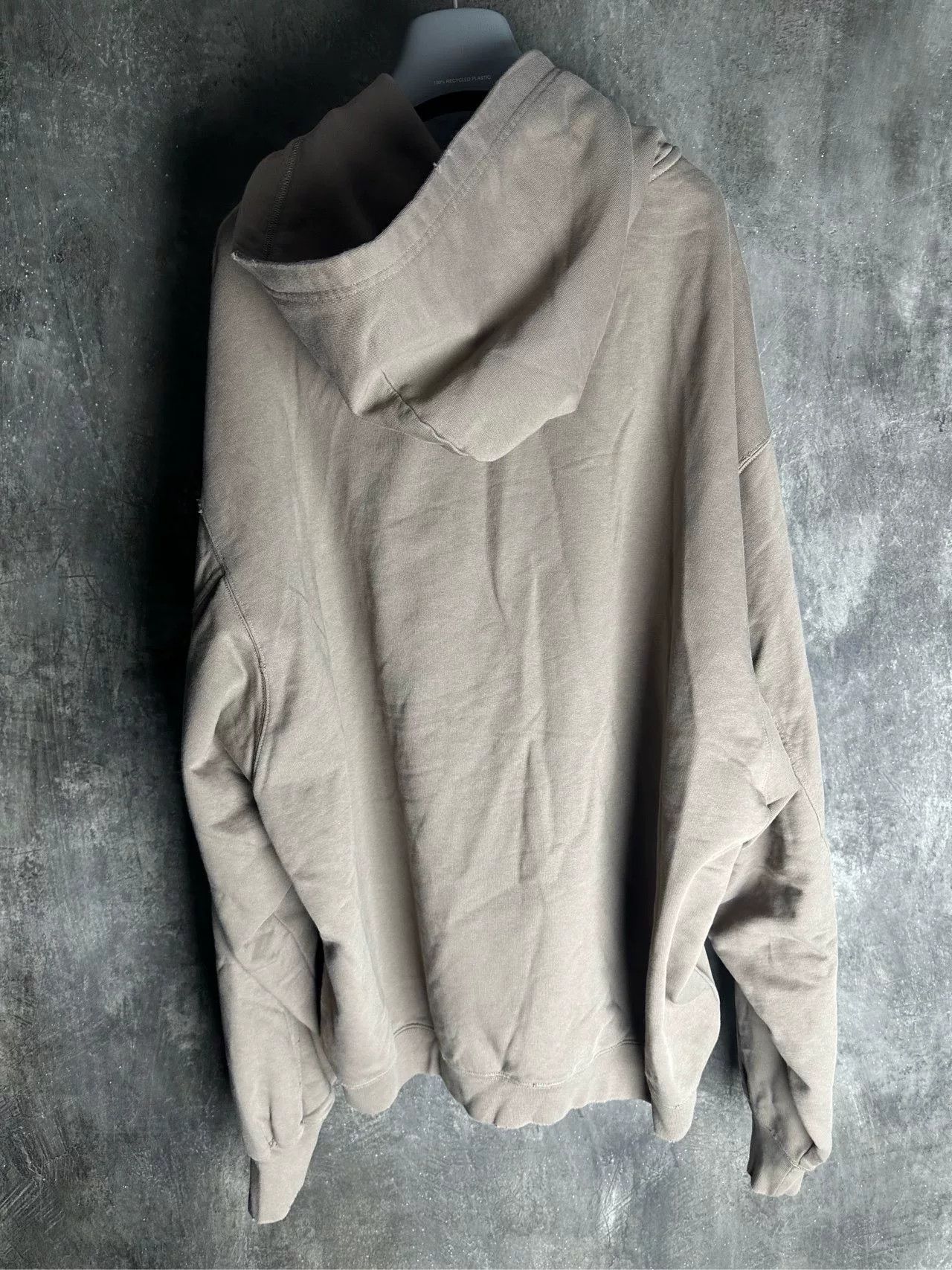 Balenciaga Balenciaga Cracked Logo Distressed Hoodie Size M Size US M / EU 48-50 / 2 - 6 Thumbnail