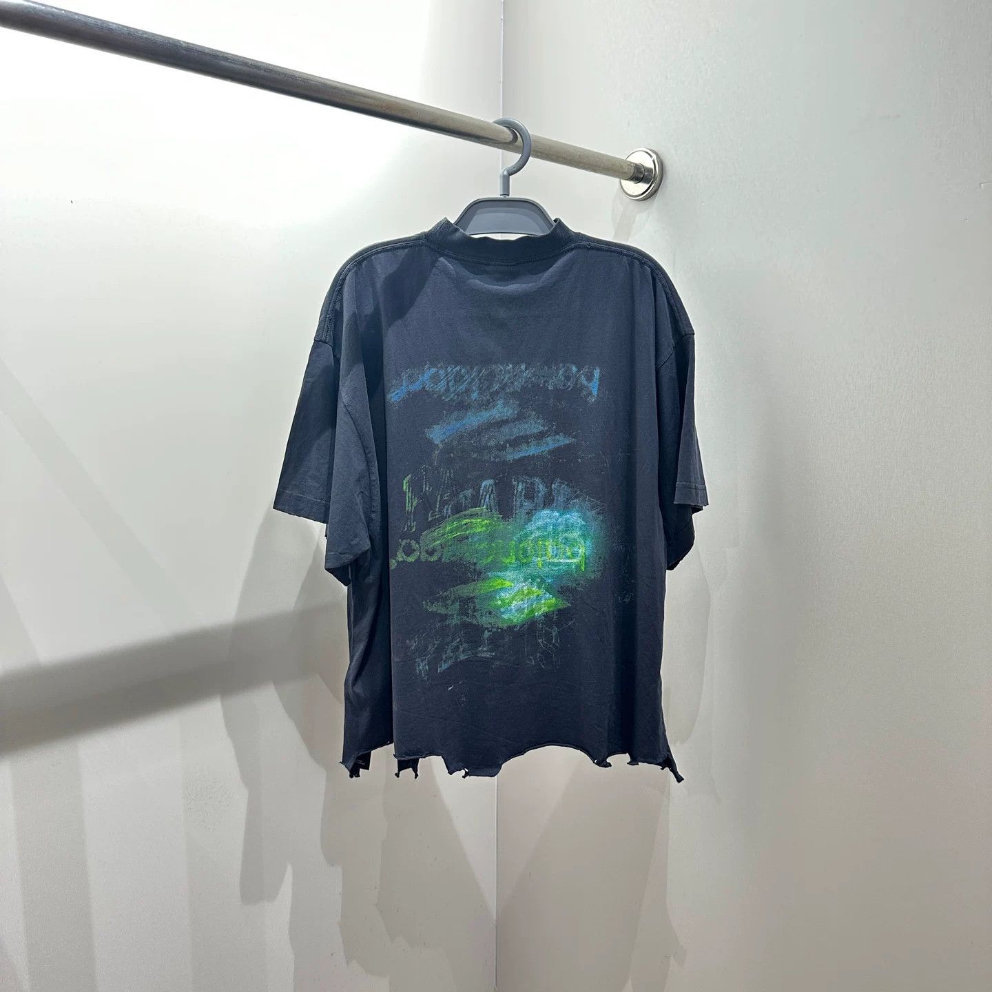 Balenciaga Balenciaga Graphic T-Shirt l Men Size US L / EU 52-54 / 3 - 2 Thumbnail