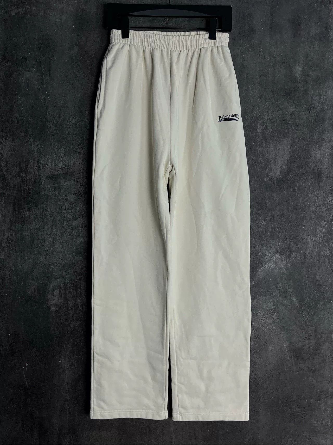 Balenciaga Balenciaga Political Campaign Sweatpants Size XS Size US 28 / EU 44 - 2 Thumbnail