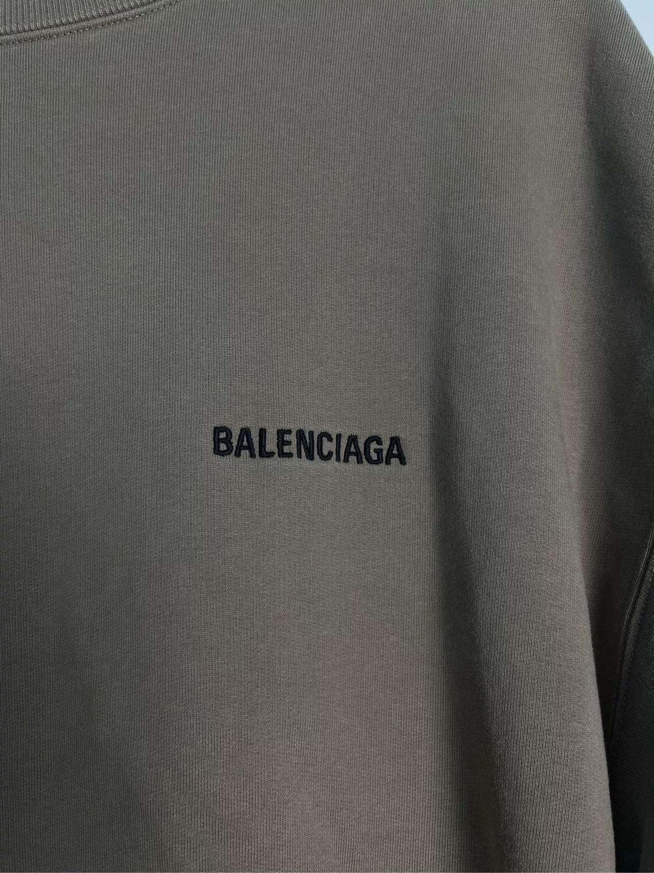 Balenciaga Balenciaga Logo Embroidered Sweatshirt S Size US S / EU 44-46 / 1 - 3 Thumbnail
