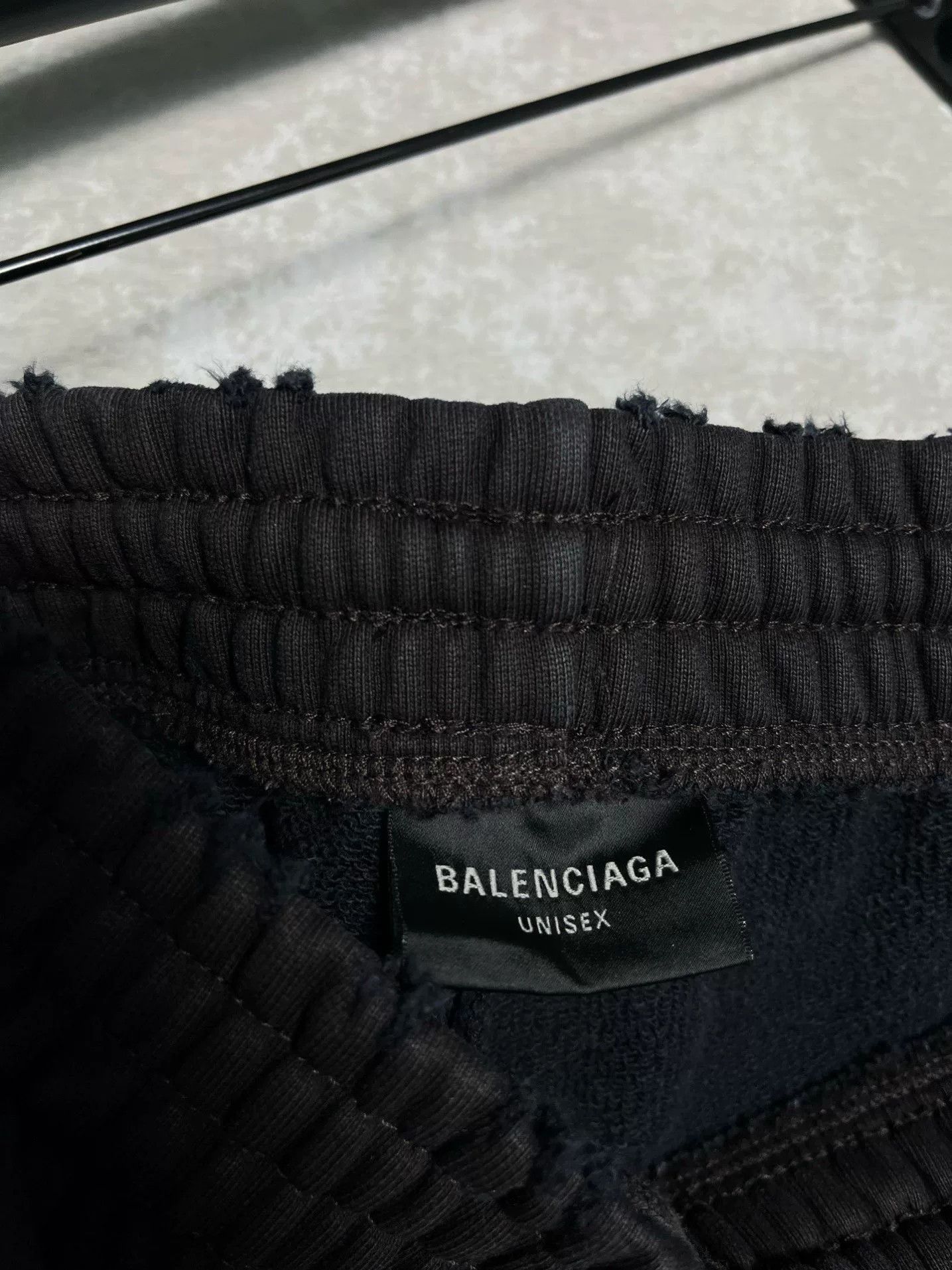 Balenciaga Balenciaga Gothic Logo Distressed Sweatpants XS Size US 28 / EU 44 - 5 Thumbnail
