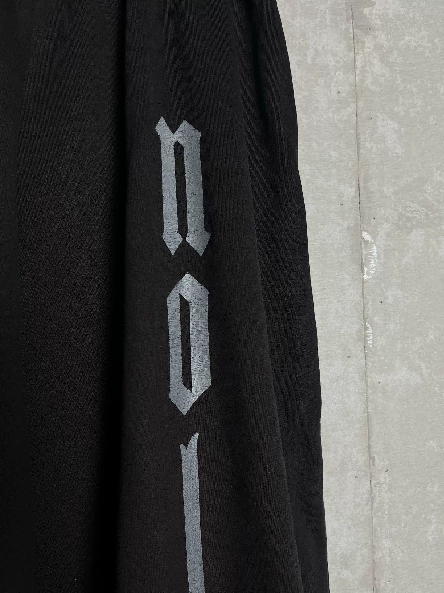 Balenciaga Balenciaga Gothic Logo Distressed Sweatpants XS Size US 28 / EU 44 - 4 Thumbnail