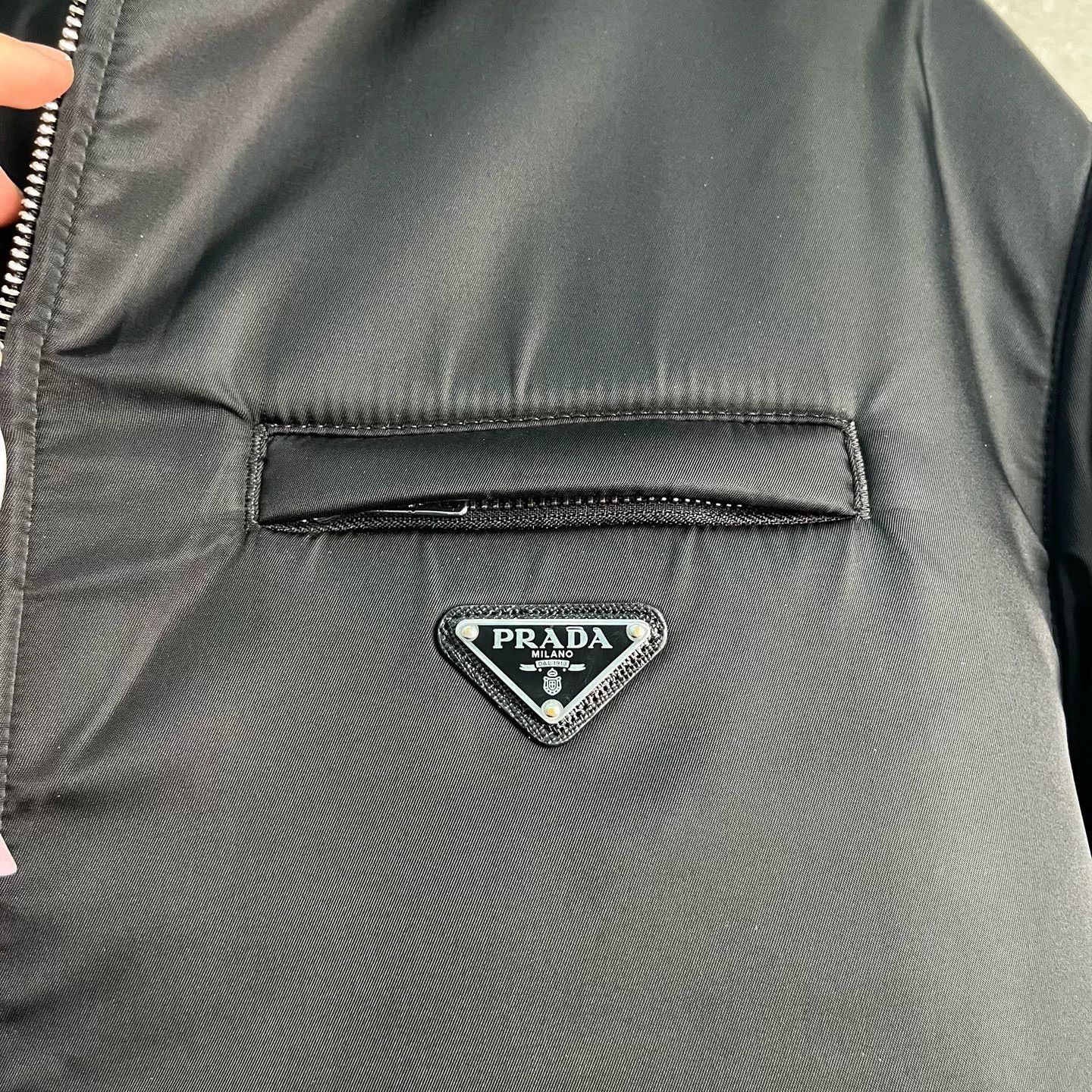 Prada Prada Re-Nylon Padded Jacket XL Size US XL / EU 56 / 4 - 4 Thumbnail