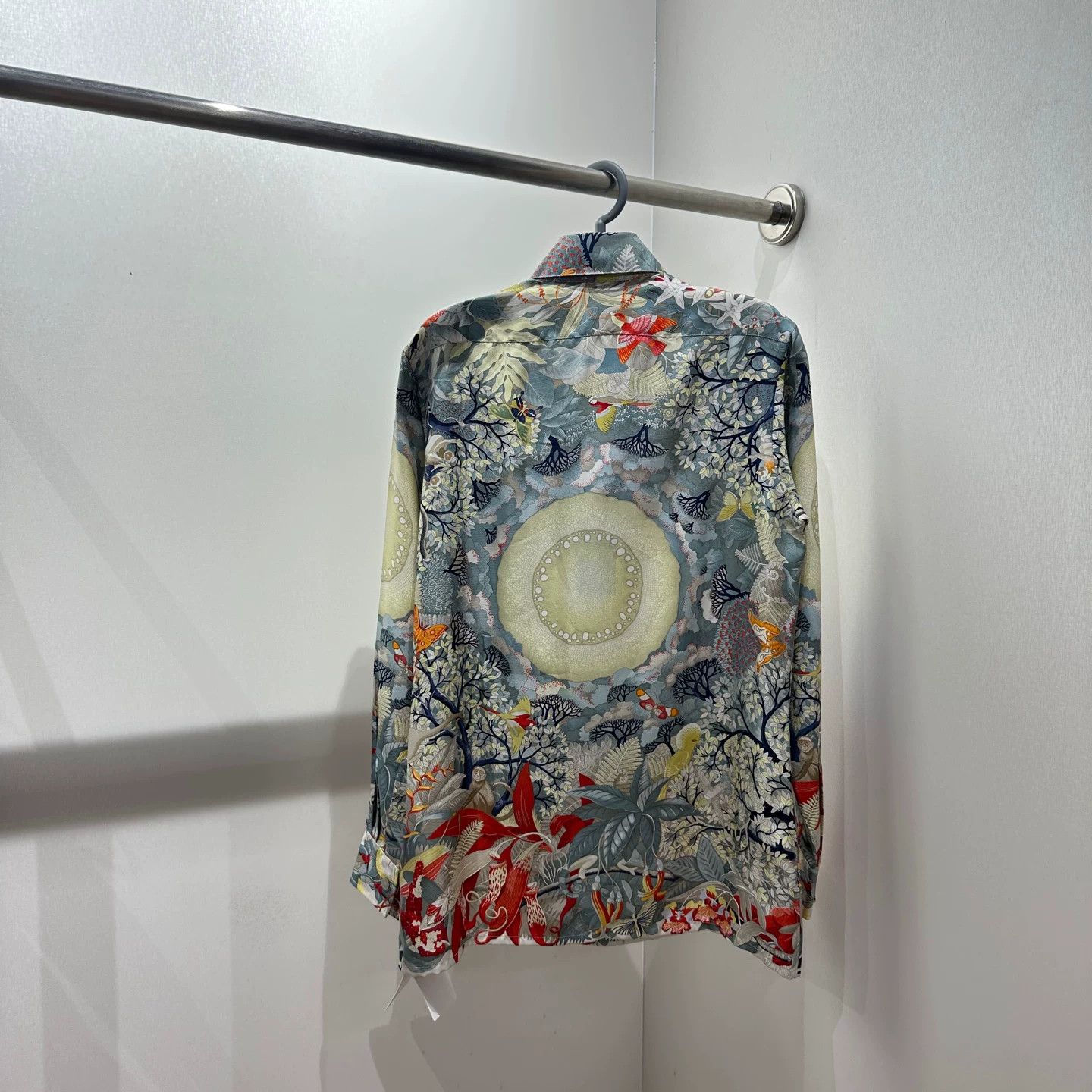 Hermes Hermes Silk Button Up M Women Size M / US 6-8 / IT 42-44 - 2 Thumbnail