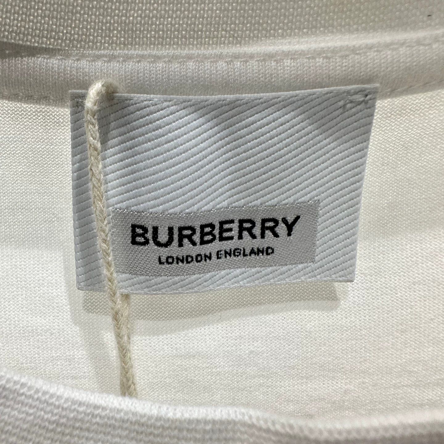 Burberry Burberry Printed Graphic T-Shirt XXS Women Size XXS / US 00 / IT 34 - 3 Thumbnail