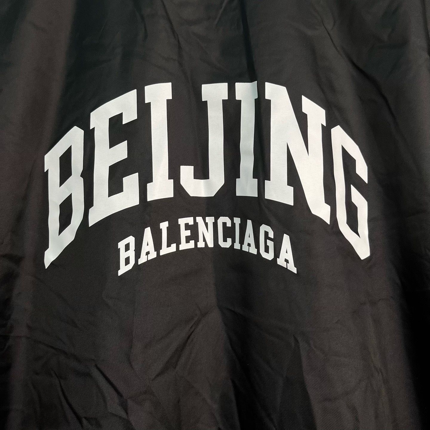Balenciaga Balenciaga Beijing Logo Print Coat Size L Size US L / EU 52-54 / 3 - 4 Thumbnail