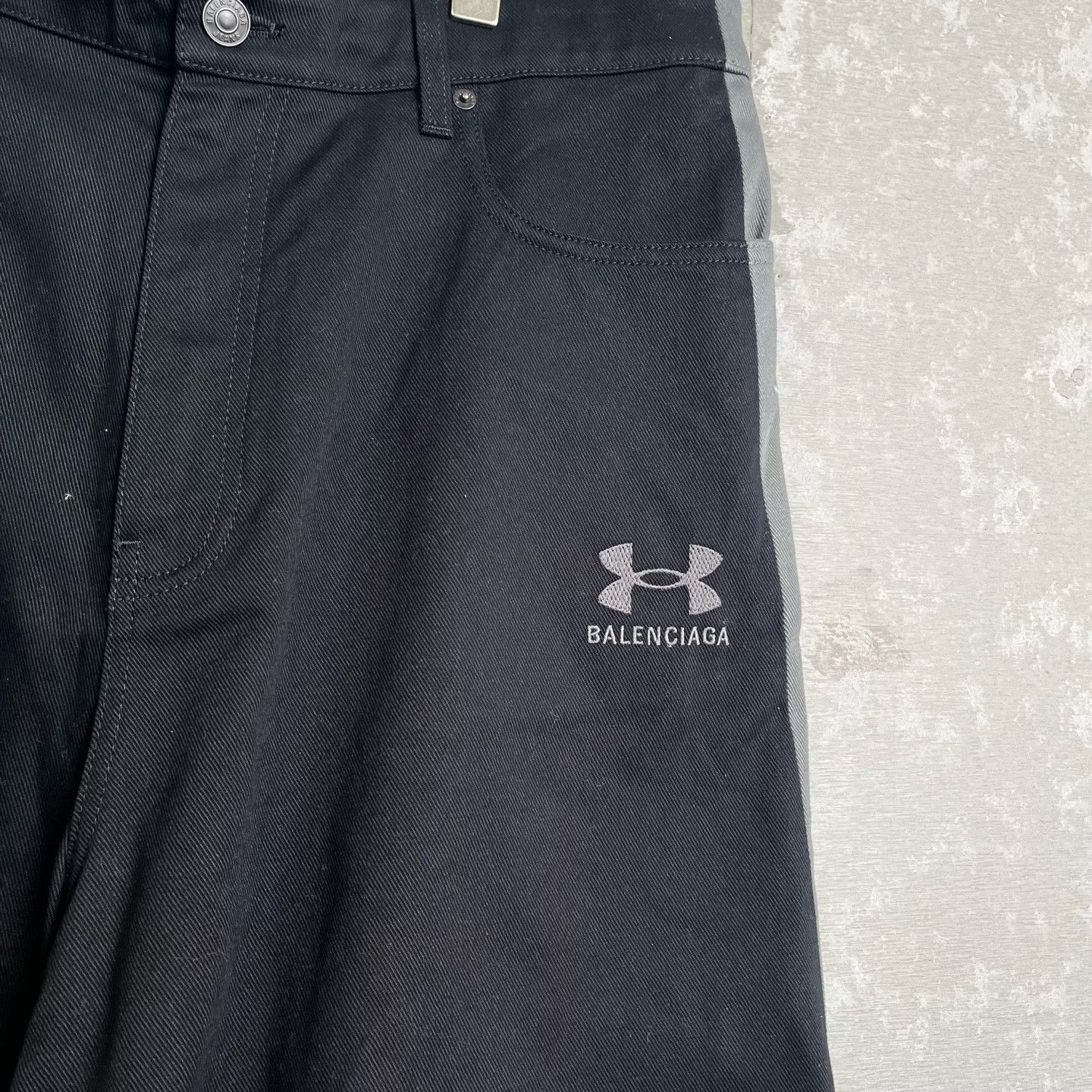 Balenciaga Balenciaga x Under Armour Side Stripe Pants Size M Size US 32 / EU 48 - 4 Thumbnail