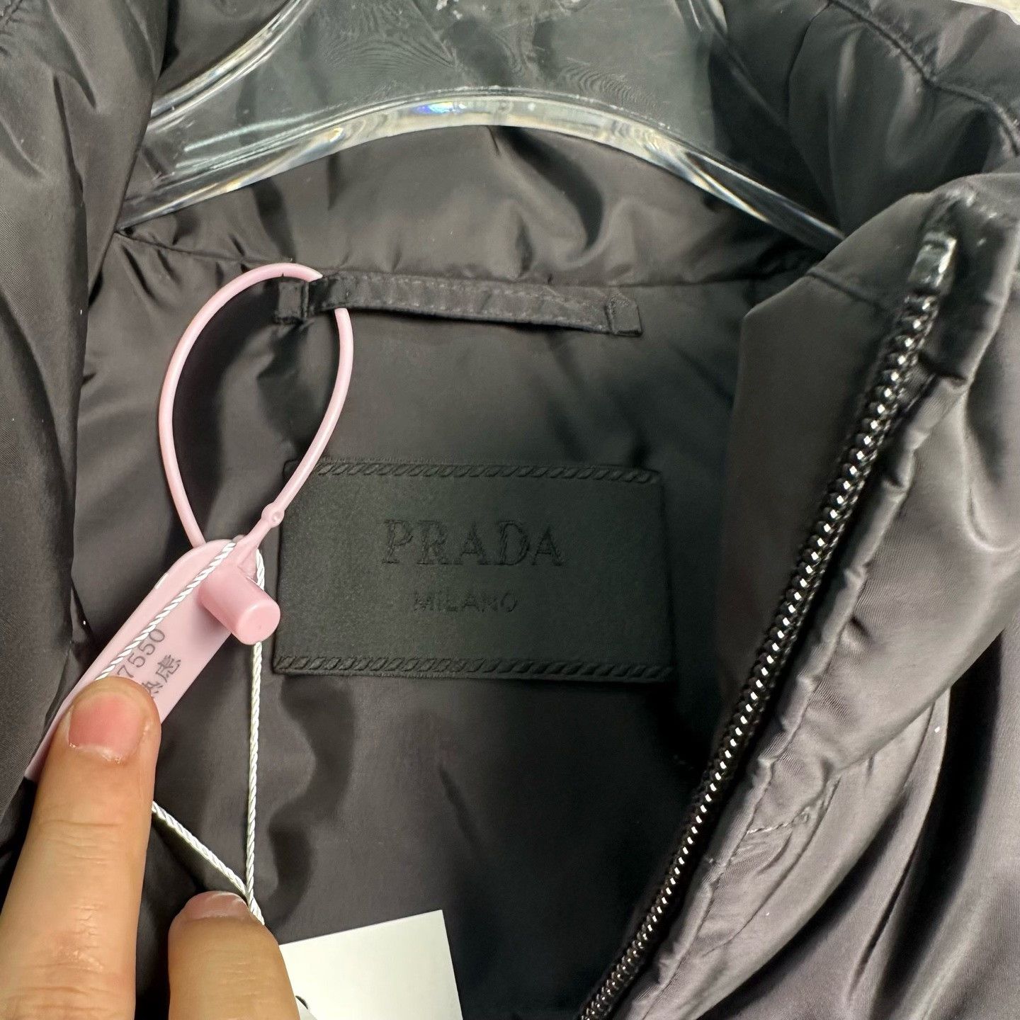 Prada Prada Black Down Vest EU 48 Size US M / EU 48-50 / 2 - 3 Thumbnail