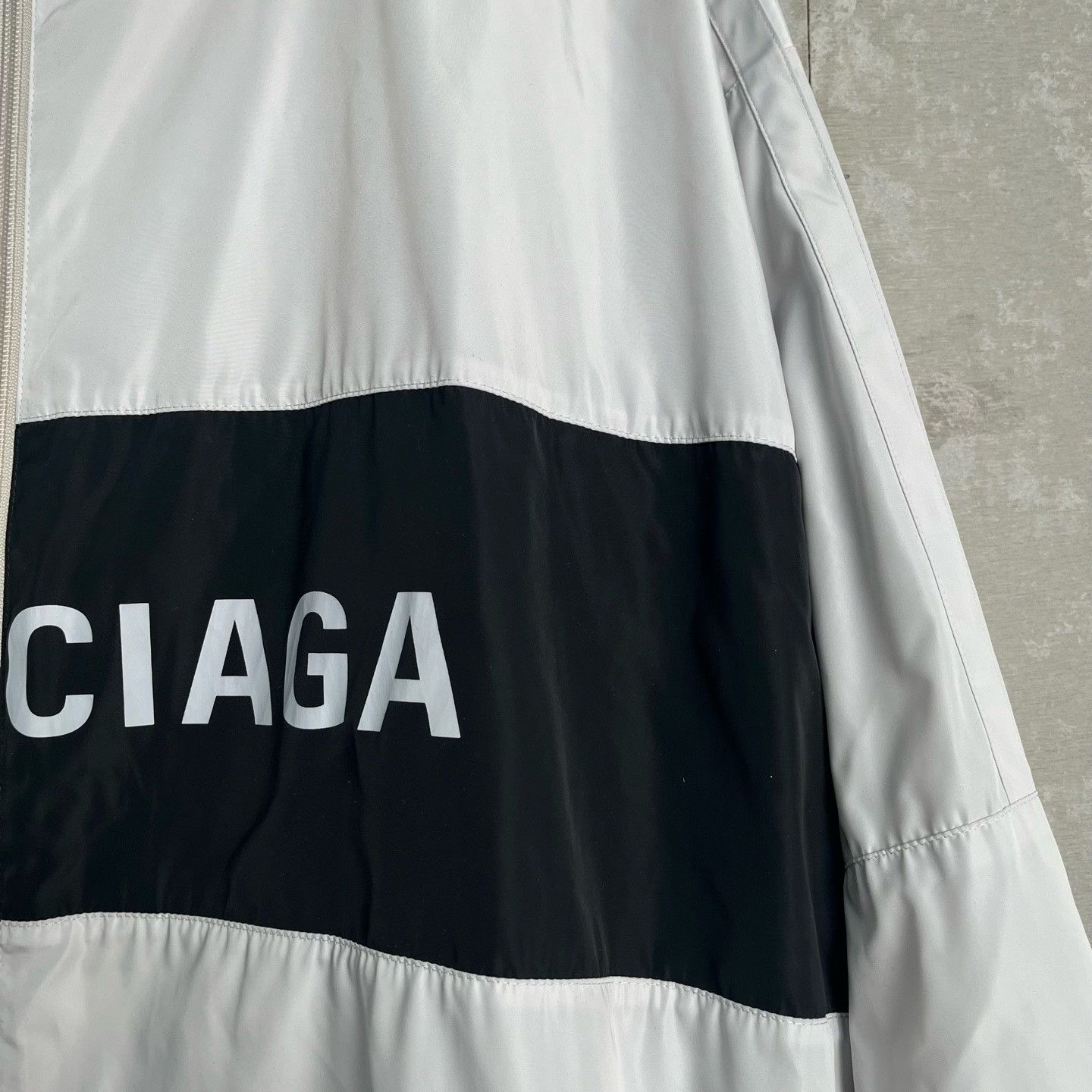 Balenciaga Balenciaga Logo Colorblock Windbreaker Jacket XS Size US XS / EU 42 / 0 - 4 Thumbnail