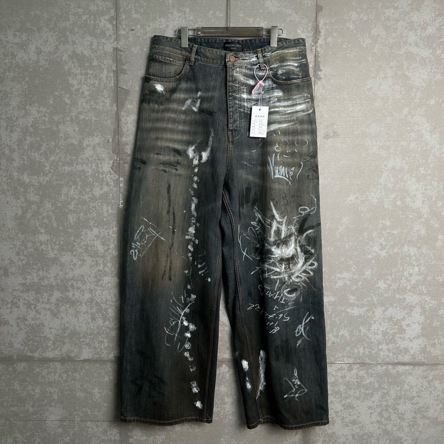 Balenciaga Balenciaga Graffiti Print Denim Jeans Size L Size US 34 / EU 50 - 2 Thumbnail