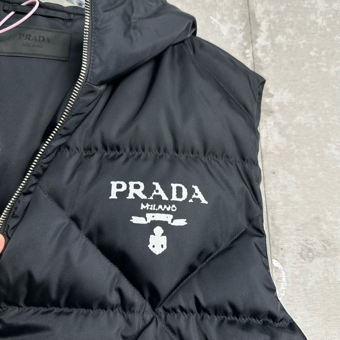 Prada Prada Hooded Puffer Vest XL Size US XL / EU 56 / 4 - 4 Thumbnail
