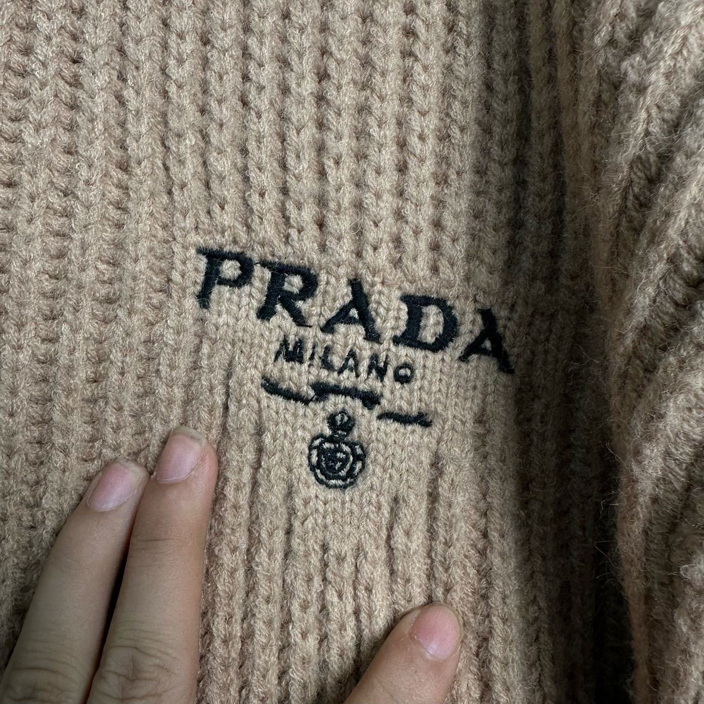 Prada Prada Logo Knit Cardigan Size 50 Size US M / EU 48-50 / 2 - 3 Thumbnail