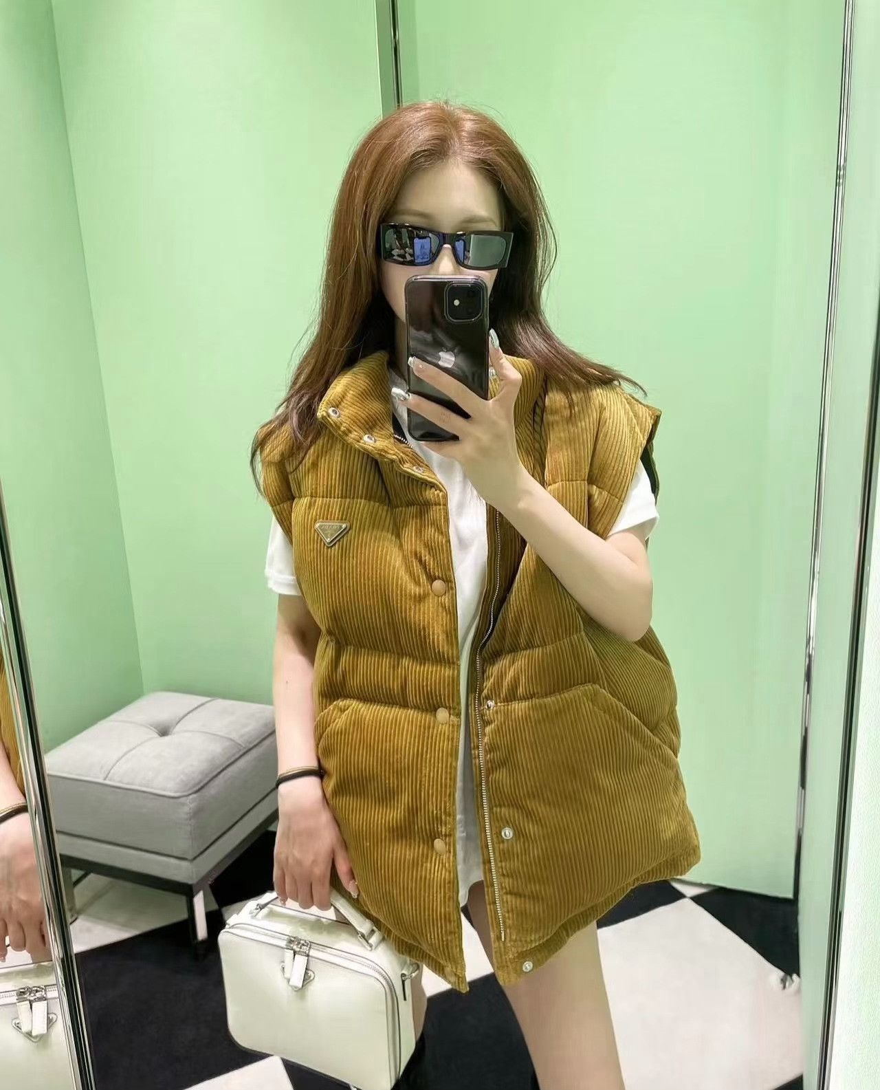 Prada Prada Corduroy Puffer Vest Size S Size US S / EU 44-46 / 1 - 6 Thumbnail