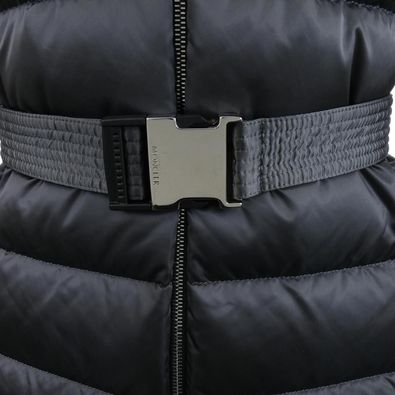 Moncler Moncler Moncler LEERSIE Fox Down Coat Fur Outerwear LEERSIE DUTY FREE for USA Size ONE SIZE - 9 Thumbnail