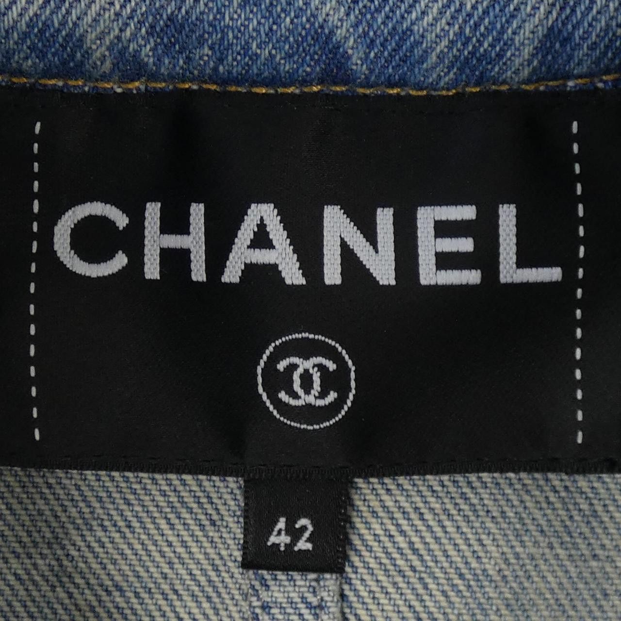 Chanel Chanel Chanel LOOK31 Denim Jacket Textile Outerwear P78301V70488 DUTY FREE for USA Size ONE SIZE - 5 Thumbnail
