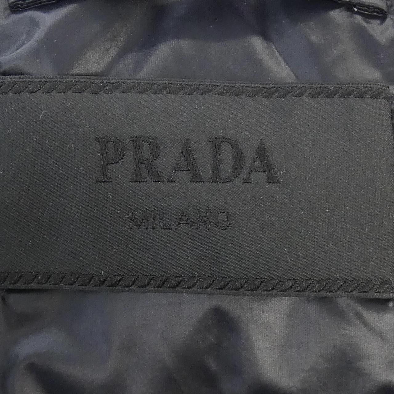 Prada Prada Prada Triangle Logo Down Vest Others Outerwear SGB628R142 DUTY FREE for USA Size ONE SIZE - 4 Thumbnail